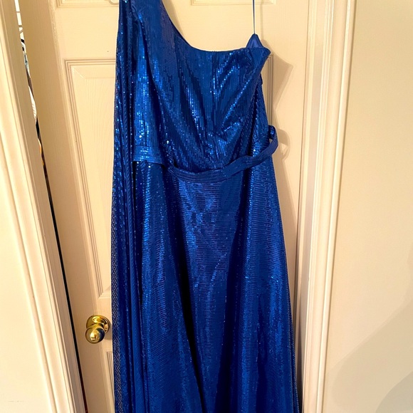 Sequins Dress from Rianna Couture 10/10 condition - Picture 1 of 2